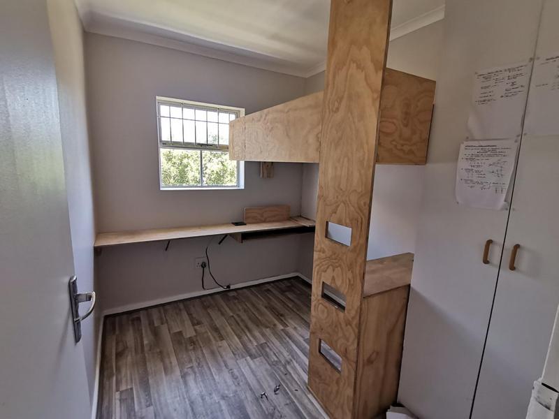 2 Bedroom Property for Sale in Pinelands Western Cape